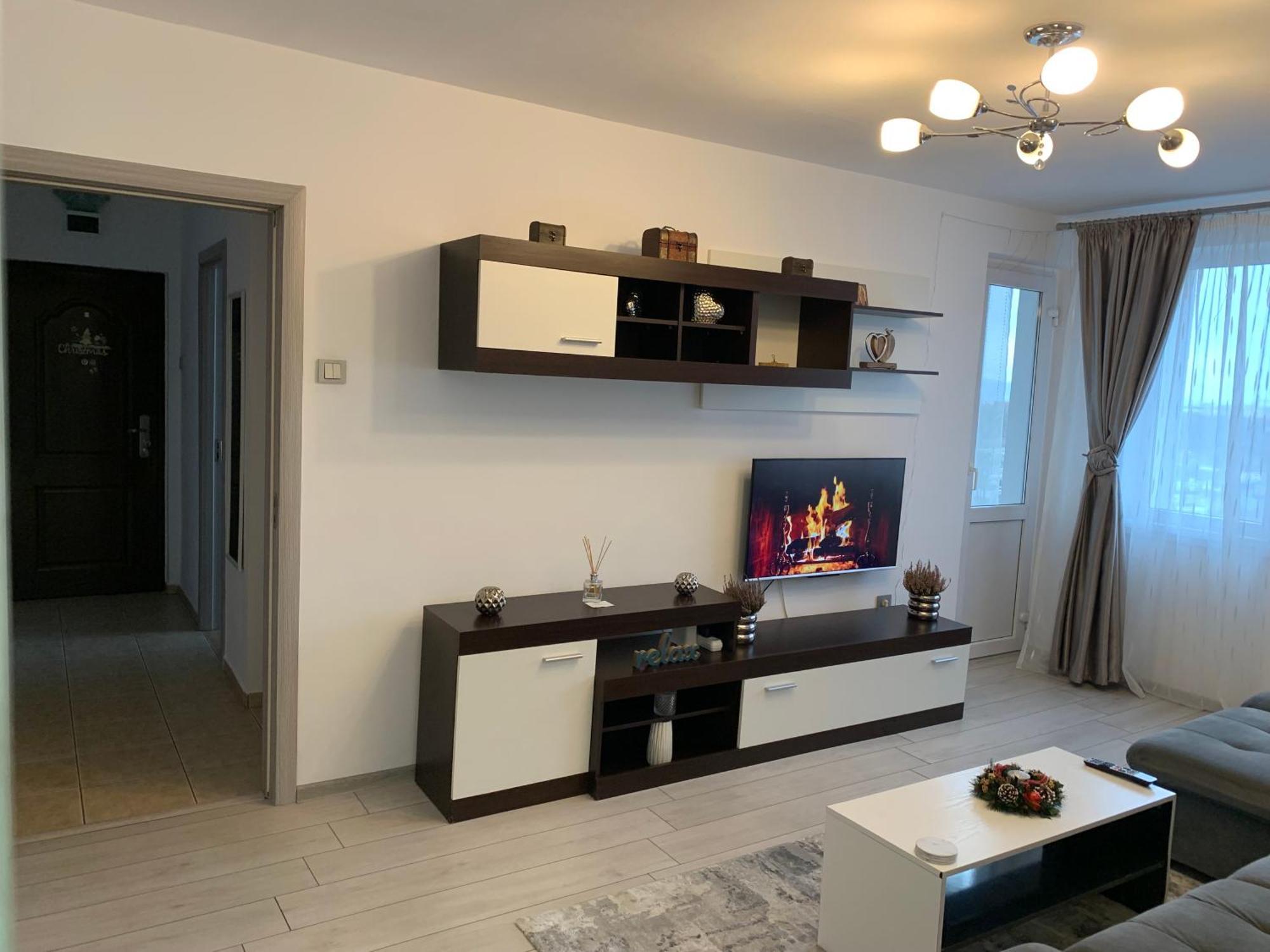 Victoriei Boulevard Private Apartment Брашов Екстериор снимка