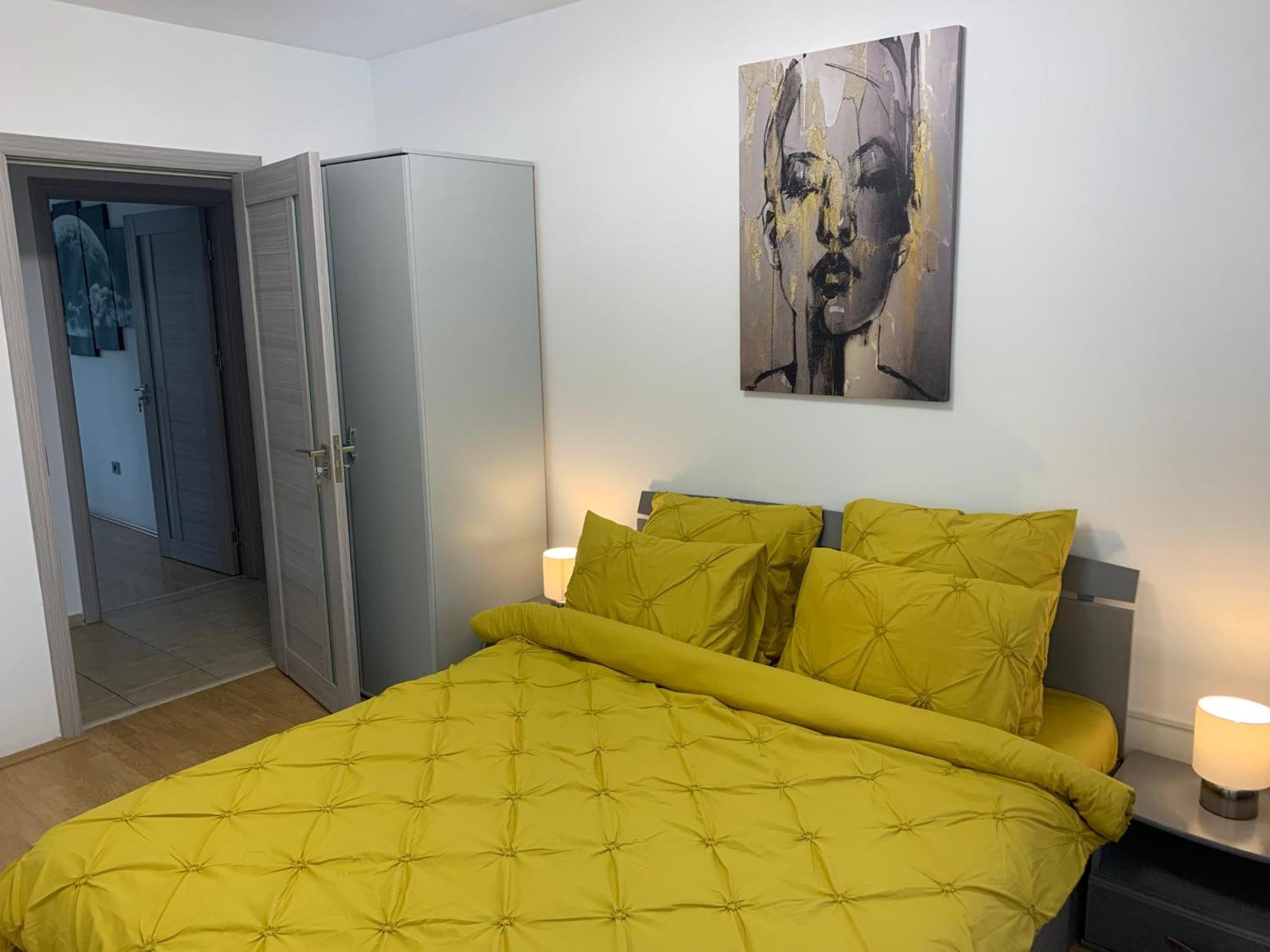 Victoriei Boulevard Private Apartment Брашов Екстериор снимка